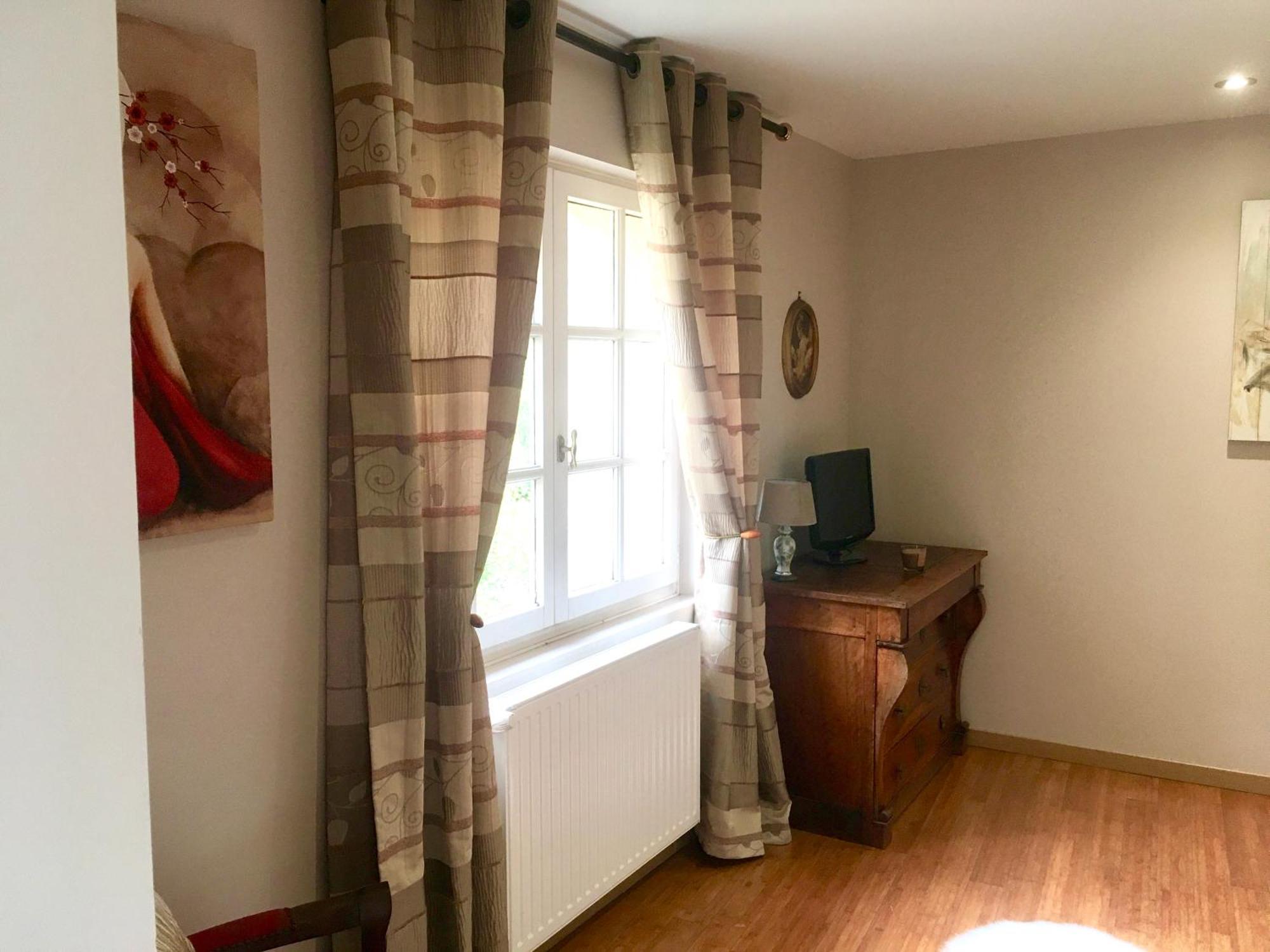 La Tour De Flandre Appartement Rousseloy Kamer foto